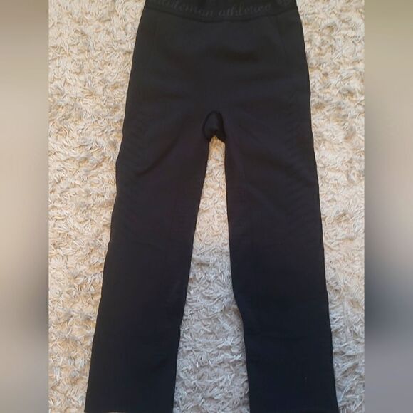 Lululemon Athletica laser cut leggings 4 - Picture 7 of 8